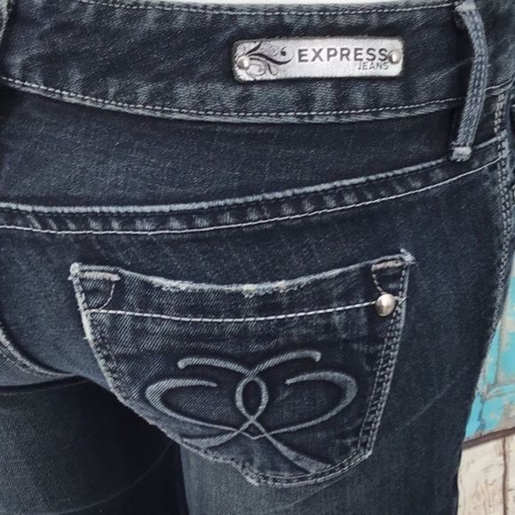 Express Womans Misses 21 Dark Wash Skinny Jeans with Embroidery on back pockets - Picture 8 of 9